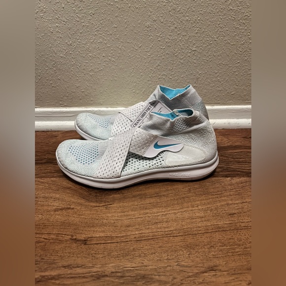 Nike Free Run Motion Flyknit 2 'White Polar Blue' Sample - Picture 1 of 8